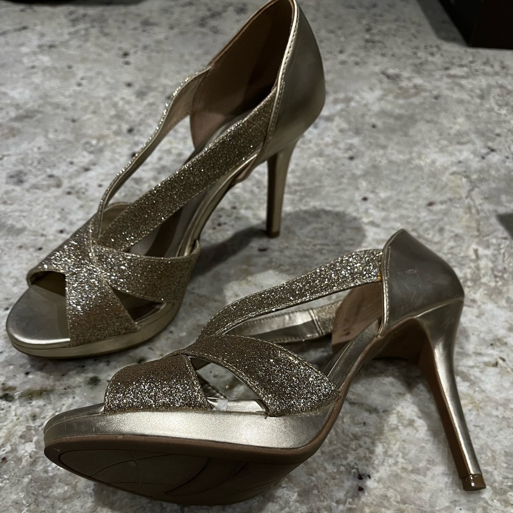Fioni Icicle Gold Heels size 7.5